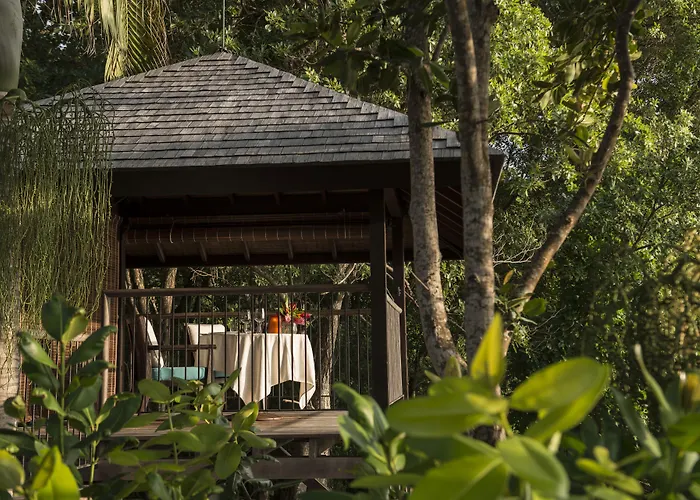 Four Seasons Seychelles 5* Baie Lazare (Mahe)